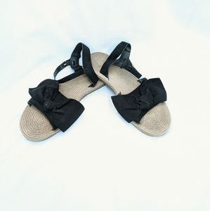 Sandals With Bow